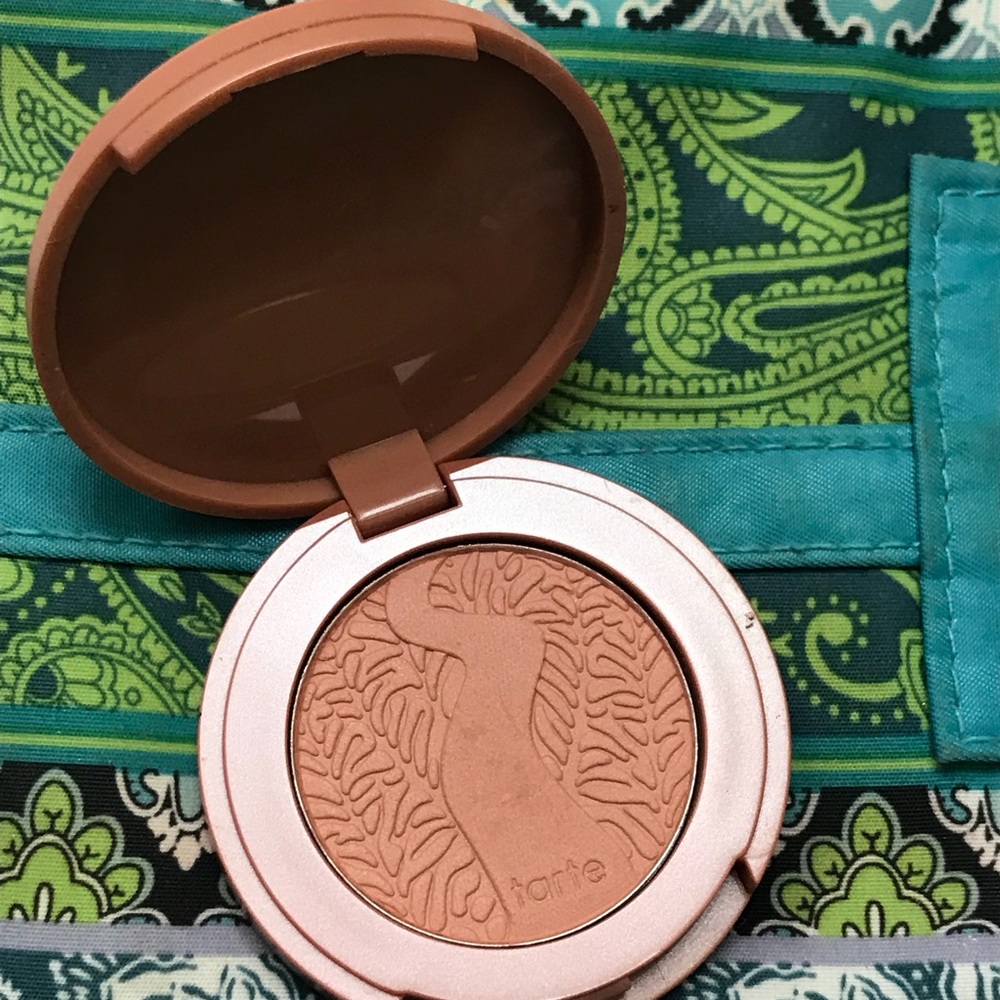 Tarte blush